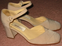 heels_tan.jpg